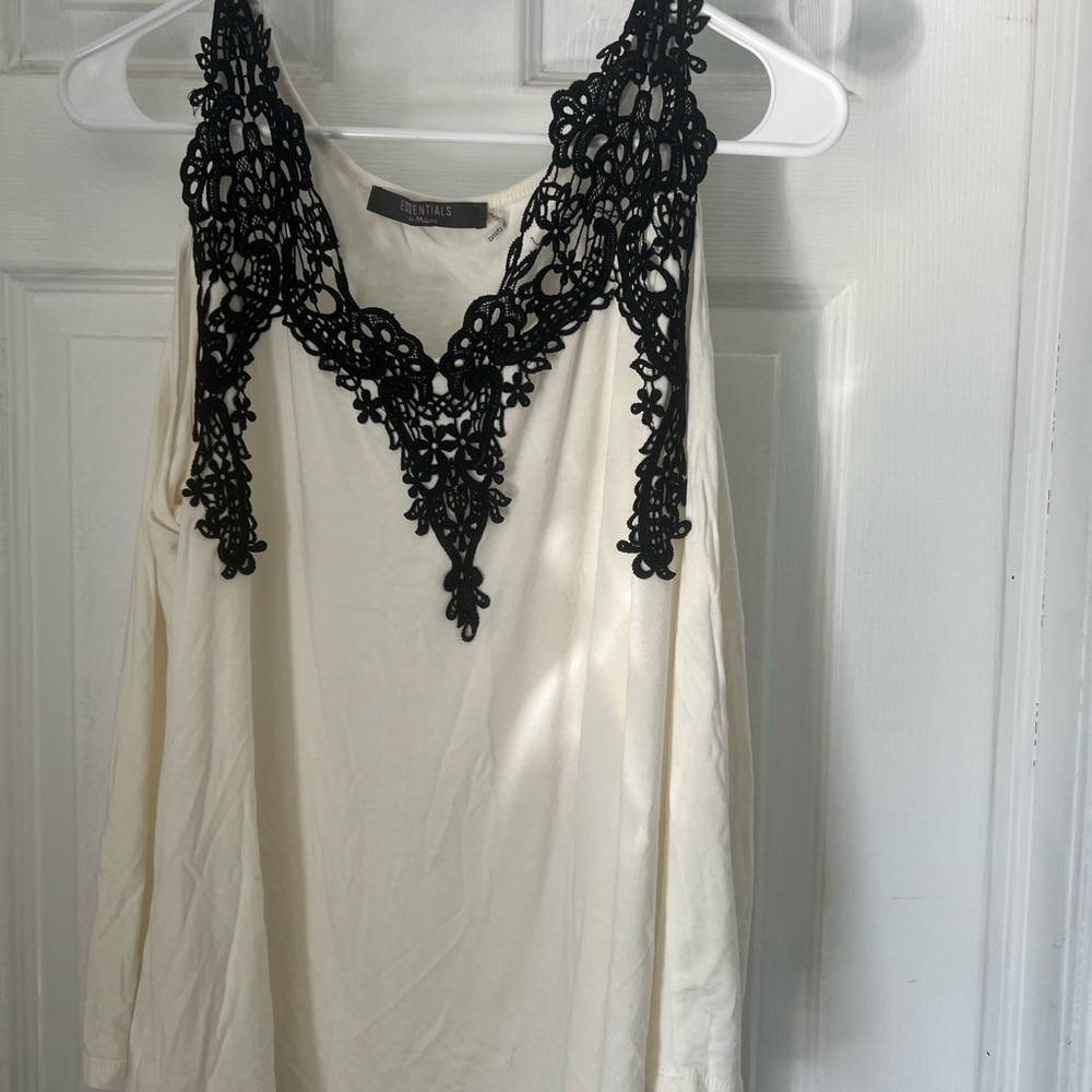 Essentials by Milano Cream Blouse with Black Lace - Picture 2 of 5